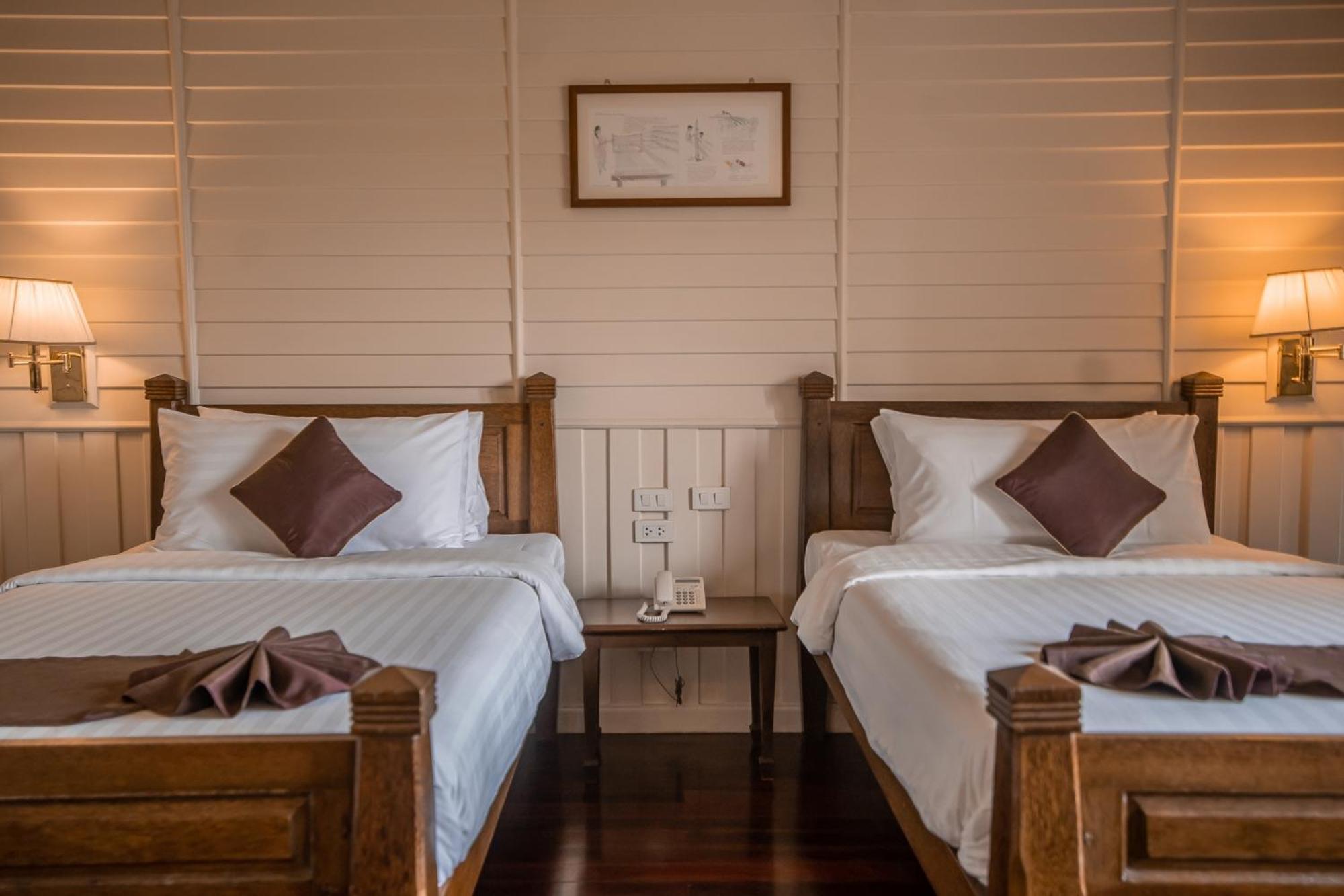 Kalanan Riverside Resort Nonthaburi Luaran gambar